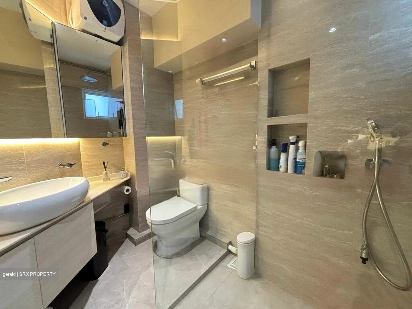 Blk 201 Jurong East View (Jurong East), HDB 5 Rooms #462994281